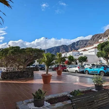 Апартаменты El Marques Townhouse